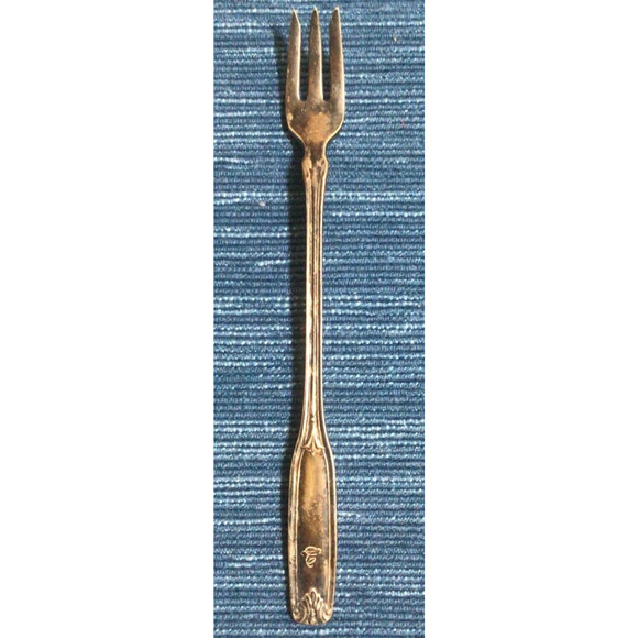 Vintage Continental Plaza Honolulu Hawaii Oneida Hotel Fork ~868A - Picture 2 of 3